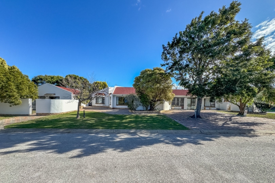 4 Bedroom Property for Sale in Brymore Eastern Cape